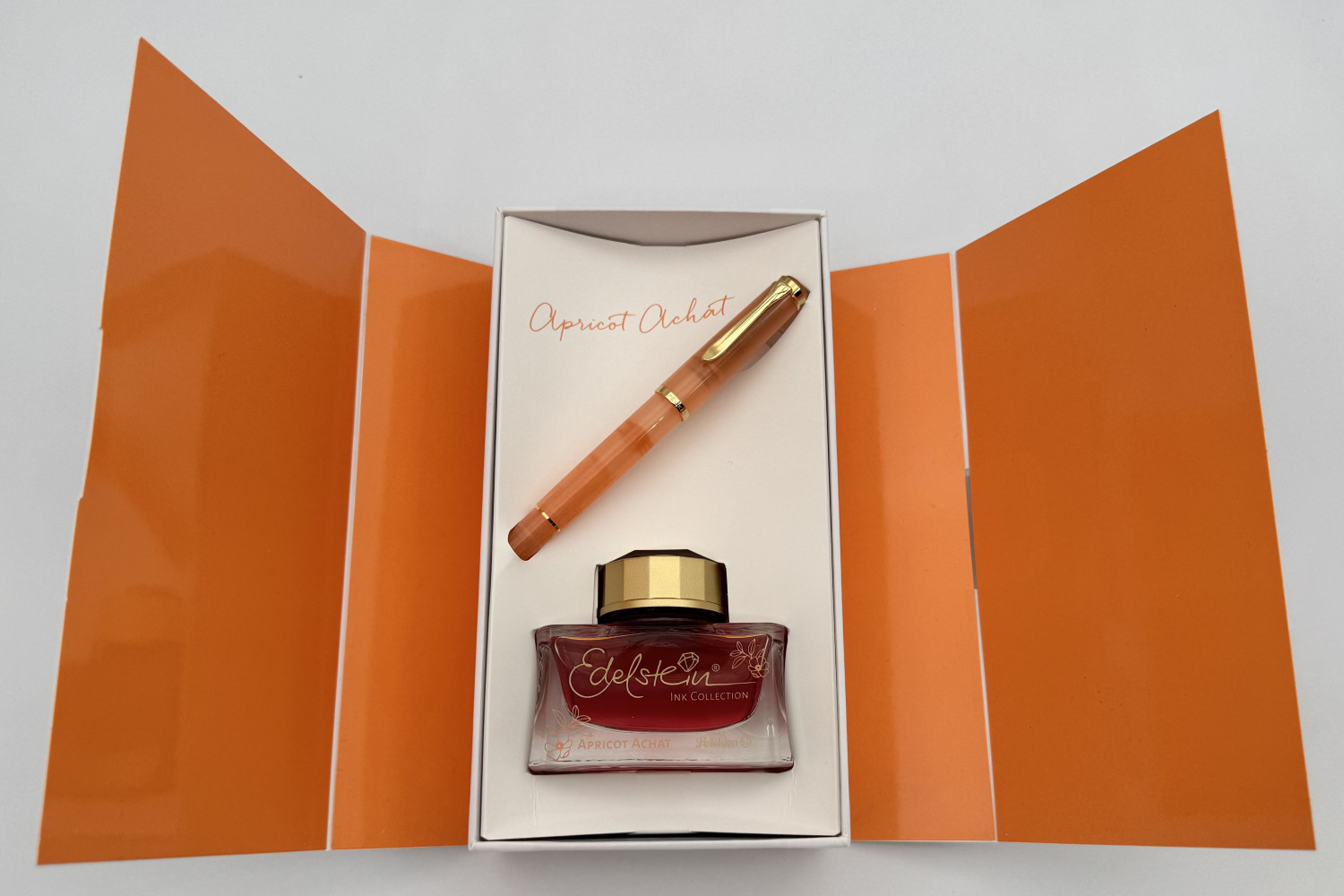 PelikanSEClassicM200ApricotFPSet_D
